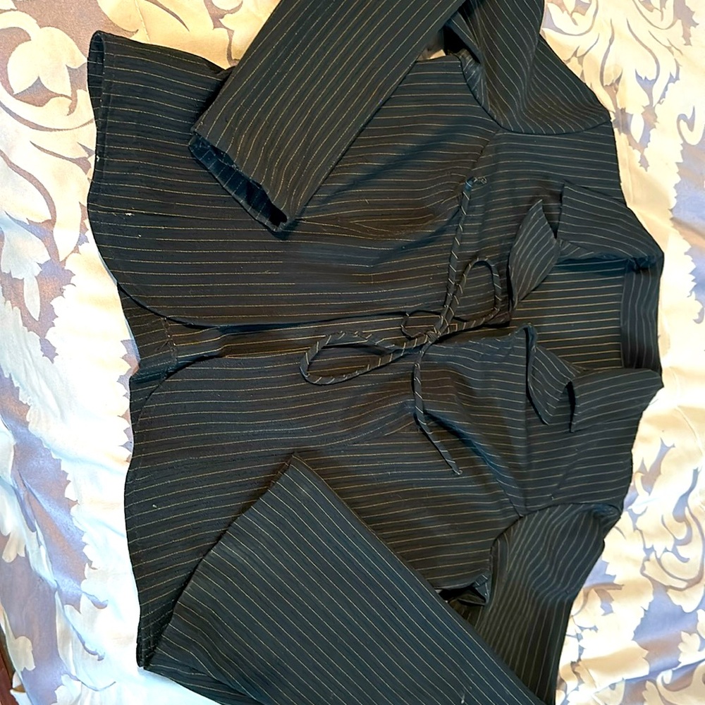 Short jacket pin striped